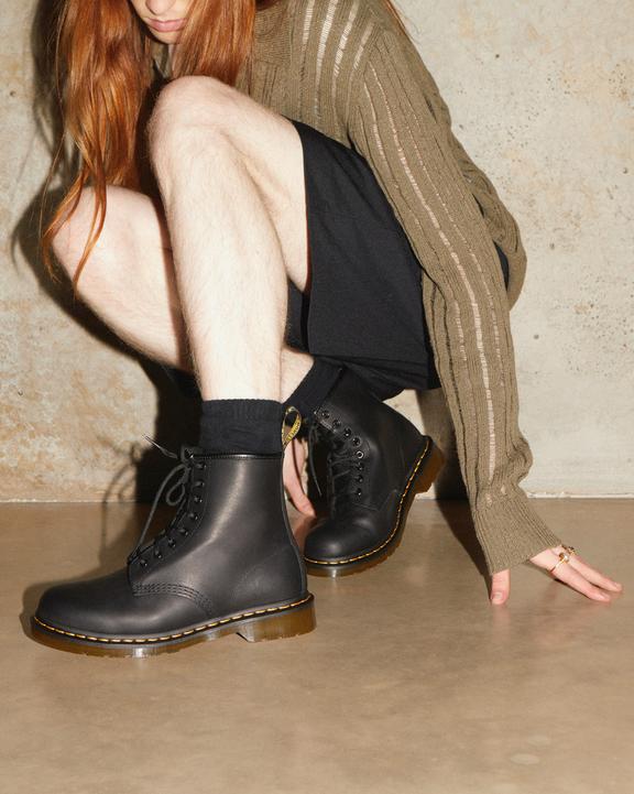 Dr. Martens 1460 Greasy Leather Lace Up Boots Pretas | SN-DM84186