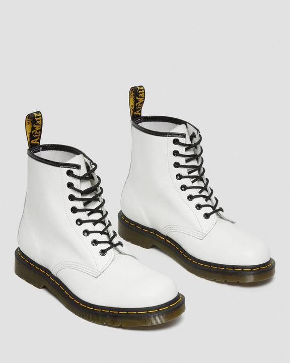Dr. Martens 1460 Smooth Leather Lace Up Boots Branco | SN-DM84893