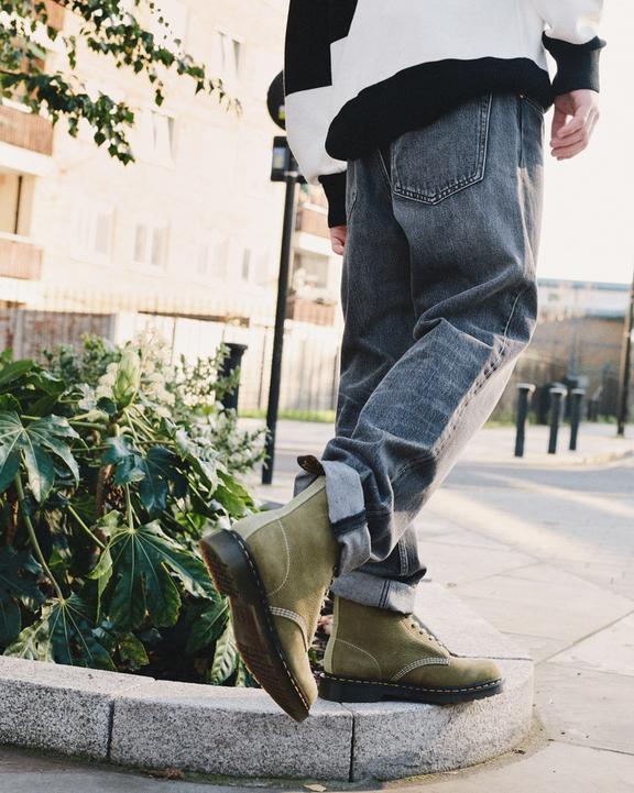 Dr. Martens 1460 Tumbled Nubuck Leather Lace Up Boots Verde Oliva | SN-DM84872